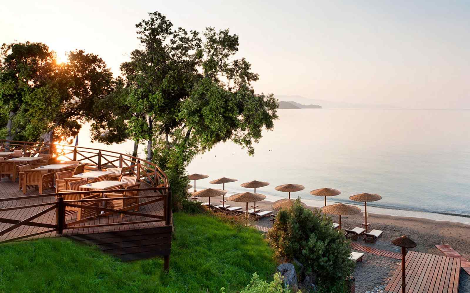 https://gkountis-apartments.com/wp-content/uploads/2016/03/summer-beach-03.jpg