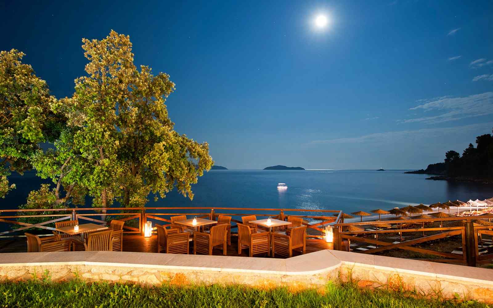 https://gkountis-apartments.com/wp-content/uploads/2016/03/summer-beach-04.jpg
